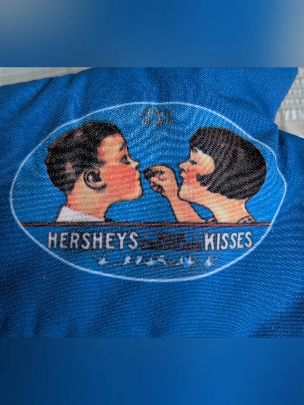 1990s Hershey's Kisses Blue Kitchen Oven Mitt